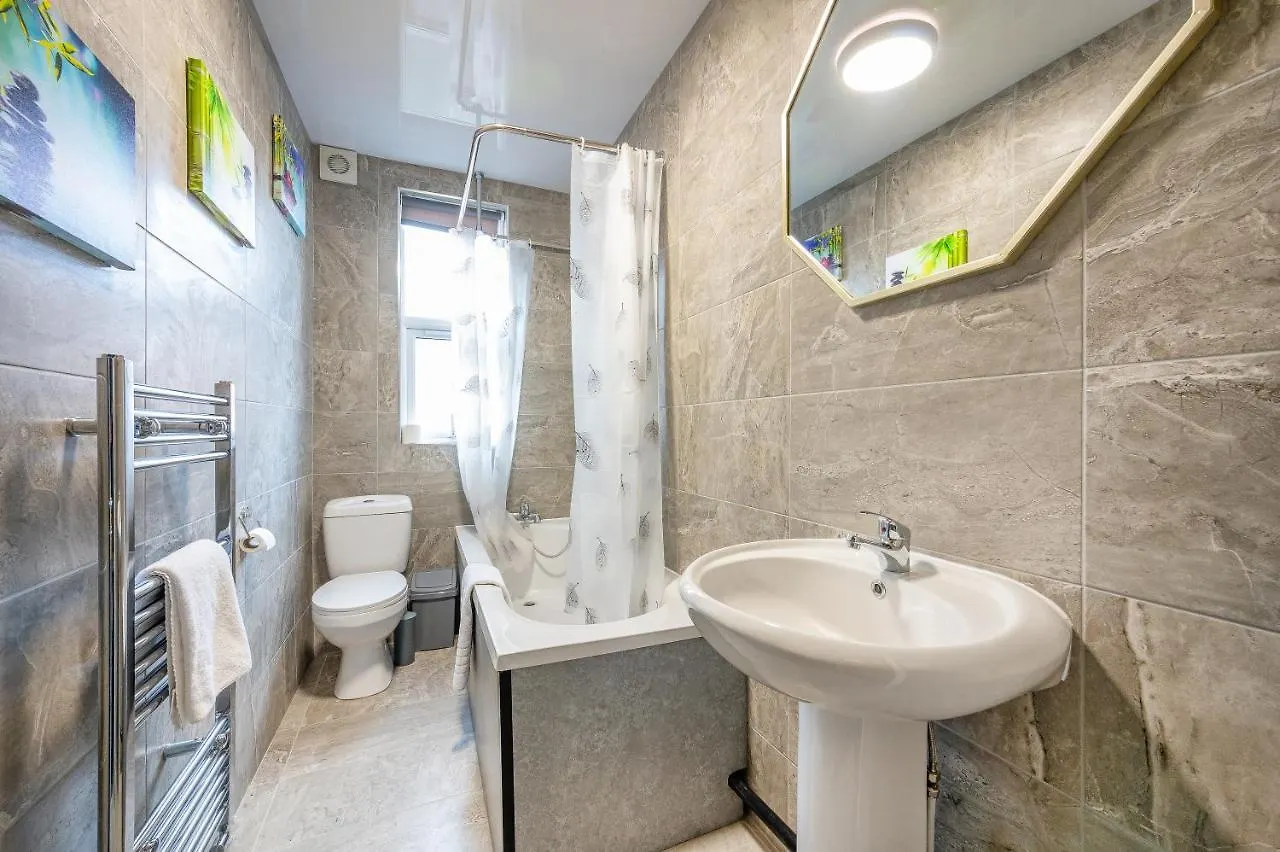 Habitación en casa particular *Rd12S* For Your Most Relaxed & Cosy Stay + Free Parking + Free Fast Wifi * Leeds